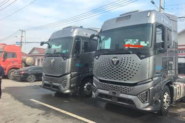 二手福田 欧曼银河 基本型 580马力 6X4 AMT自动挡牵引车(国六)(带缓速器)(国六) 双驱 福田康明斯二手牵引车 黄牌图片