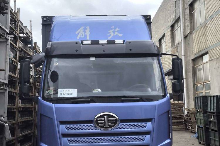 二手一汽解放 240马力 载货车