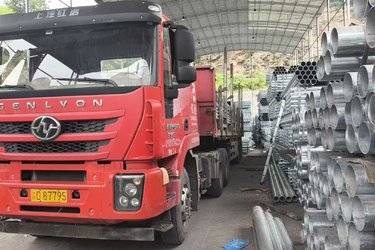 二手上汽红岩 杰狮M500重卡 390马力 6X4牵引车(国五) 双驱 上菲红二手牵引车 黄牌