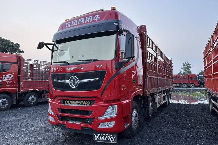 二手东风商用车 560马力 载货车