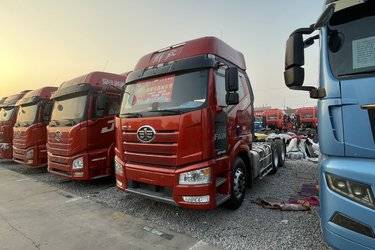 二手一汽解放 J6P重卡 质惠版2.0? 新北方款 460马力 6X4牵引车(国六) 双驱 锡柴二手牵引车 黄牌