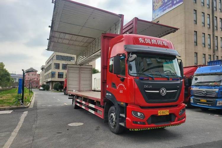 二手东风商用车 290马力 载货车