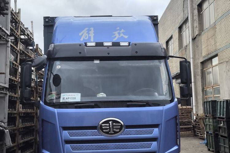 二手一汽解放 240马力 载货车