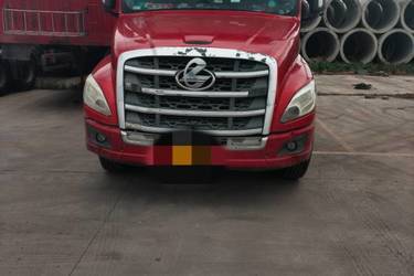 二手东风柳汽 乘龙T5重卡 460马力 6X4长头牵引车(国五) 双驱 潍柴二手牵引车 黄牌