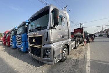 二手中国重汽 汕德卡SITRAK C9H重卡 570马力 6X4 AMT自动挡牵引车(国六) 双驱 曼二手牵引车 黄牌图片