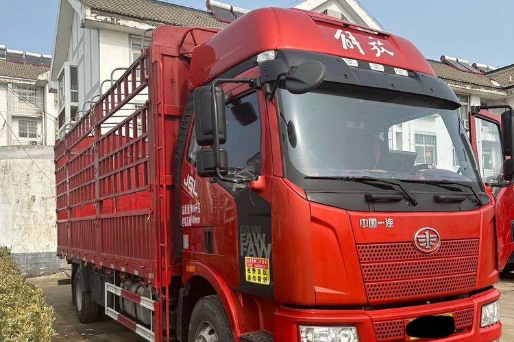 二手一汽解放 240马力 载货车
