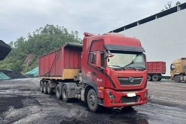 二手东风商用车 天龙KL重卡 465马力 6X4 牵引车(国六)(薄顶)(带取力器)(国五) 双驱 雷诺二手牵引车 黄牌