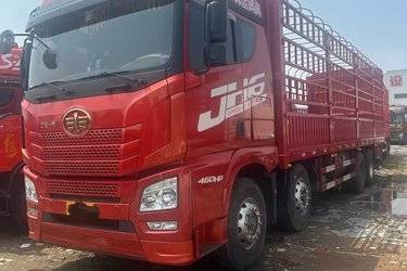 二手青岛解放 JH6重卡 领航版2.0 460马力 8X4 9.4米仓栅式载货车(国五) 前四后八 潍柴二手载货车 黄牌