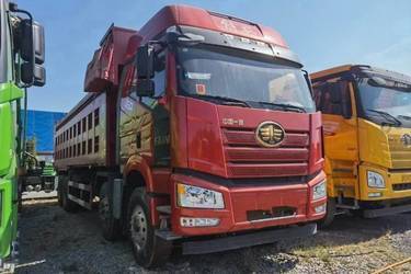 二手一汽解放 新J6P重卡 550马力 8X4 8.5米自卸车(国五) 前四后八 锡柴二手自卸车 黄牌图片