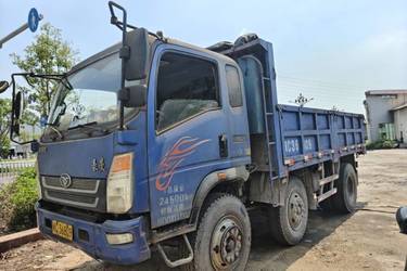 二手中国重汽 豪曼H5 185马力 6X2 4.7米自卸车(国五) 前四后四 玉柴二手自卸车 黄牌图片