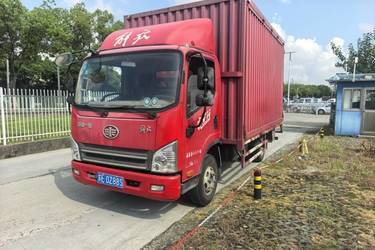 二手解放 虎VN 130马力 4.16米单排厢式轻卡底盘(6挡)(国五) 单桥 朝柴二手载货车图片