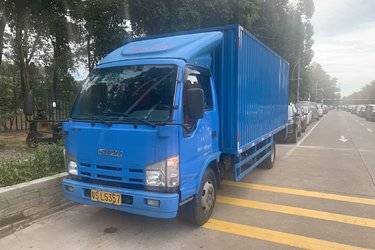 二手庆铃 五十铃100P 98马力 5.05米单排厢式轻卡(国五) 单桥 庆铃五十铃二手载货车 黄牌