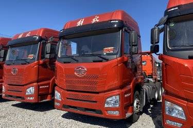 二手青岛解放 JH6重卡 520马力 6X4 牵引车(国六) 双驱 锡柴二手牵引车 黄牌图片