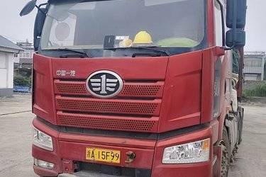 二手一汽解放 J6P重卡 460马力 6X4牵引车(国五) 双驱 锡柴二手牵引车 黄牌图片