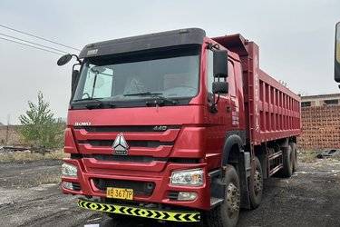 中国重汽 HOWO重卡 440马力 8X4 8.2米自卸车(国五) 前四后八 曼二手自卸车 黄牌 中国重汽 HOWO重卡 440马力 8X4 8.2米自卸车(国五) 前四后八 曼二手自卸车 黄牌