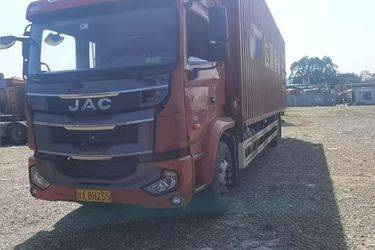 二手江淮 格尔发K3X重卡 240马力 6X2 9.5米厢式载货车(国五) 前四后四 玉柴二手载货车 黄牌