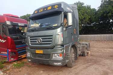二手大运 N9H重卡 480马力 6X4牵引车(国五) 双驱 玉柴二手牵引车 黄牌图片