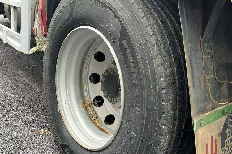 二手一汽解放 280马力 载货车