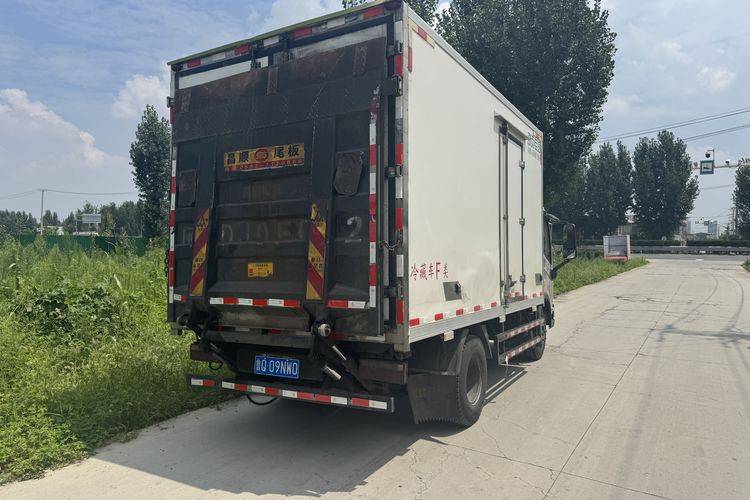 二手一汽解放轻卡 200马力 专用车