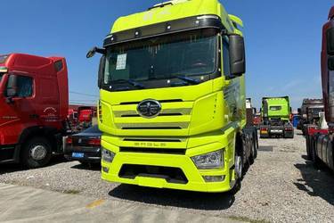 二手一汽解放 J7重卡 560马力 4X2 ATM自动挡牵引车(国六) 单桥 锡柴二手牵引车 黄牌图片