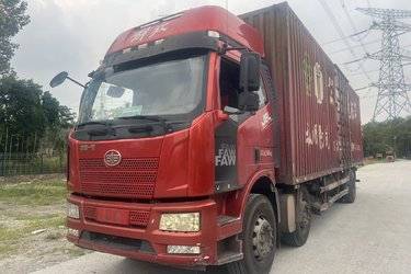 二手一汽解放 J6L中卡 复合型 280马力 6X2 9.7米厢式载货车(国五) 前四后四 大柴二手载货车 黄牌图片
