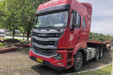 二手江淮 格尔发A5WⅢ重卡 旗舰版 510马力 6X4 AMT自动挡牵引车(国五) 双驱 福田康明斯二手牵引车 黄牌图片