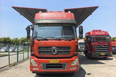 二手东风商用车 天龙重卡 220马力 4X2 9.6米厢式载货车底盘(国五) 单桥 东风康明斯二手载货车 黄牌图片