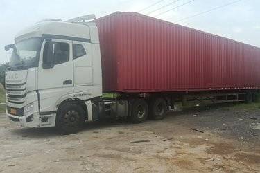 二手江淮 格尔发K7W重卡 540马力 6X4牵引车(国五) 双驱 中国重汽二手牵引车 黄牌图片