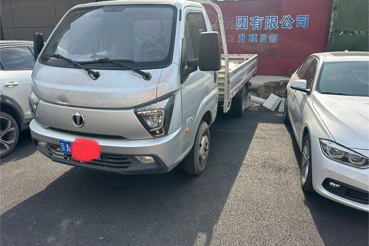 二手飞碟缔途 122马力 载货车