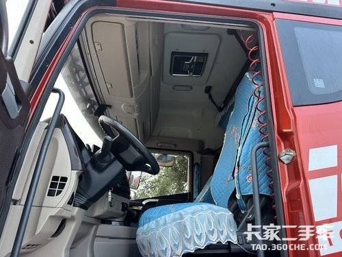 青岛解放 350马力 载货车