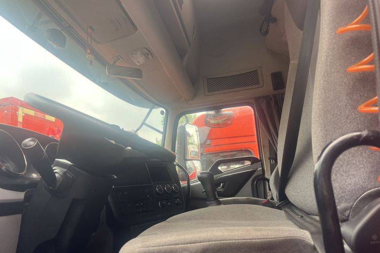 二手东风商用车 292马力 载货车