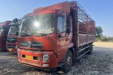 二手东风商用车 天锦中卡 210马力 4X2 6.75米仓栅式载货车(国五) 单桥 东风康明斯二手载货车 黄牌图片