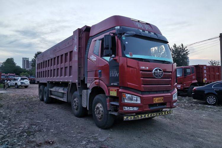 自卸车 一汽解放 550 马力
