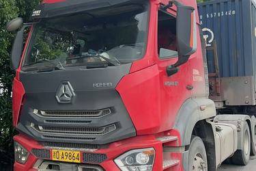 二手中国重汽 豪瀚J7B重卡 复合版 430马力 4X2 LNG牵引车(国五) 单桥 曼二手牵引车 黄牌