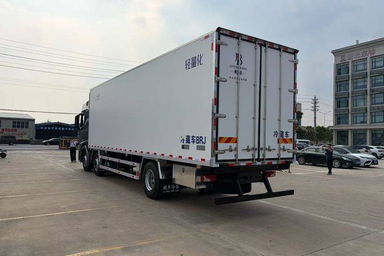 二手欧曼重卡(原福田欧曼) 400马力 专用车