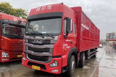 二手江淮 格尔发A5W重卡 245马力 6X2 9.5米厢式载货车(国六) 前四后四 锡柴二手载货车 黄牌图片