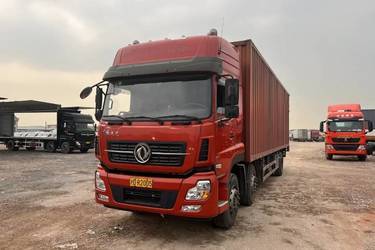 二手东风商用车 天龙重卡 245马力 6X2 9.6米厢式载货车(国五) 前四后四 东风康明斯二手载货车 黄牌图片