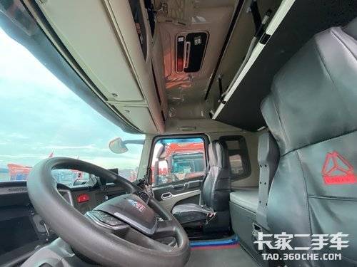 重汽豪沃(HOWO) 530马力 牵引车