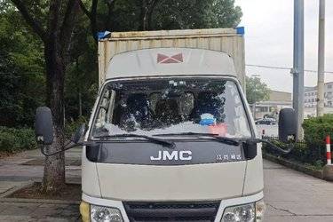 二手江铃 顺达 普通版 109马力 3.8米排半厢式轻卡(国四) 单桥 江铃二手载货车 蓝牌