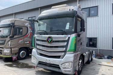 二手福田 欧曼EST 6系重卡 560马力 6X4 AMT自动挡牵引车(国五) 双驱 福田康明斯二手牵引车 黄牌图片