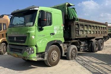 二手中国重汽 HOWO T7H重卡 400马力 8X4 7.6米自卸车(国五) 前四后八 曼二手自卸车 黄牌