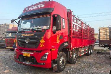 二手东风商用车 天龙KL重卡 465马力 8X4 9.4米仓栅式载货车(国五) 前四后八 东风康明斯二手载货车 黄牌图片