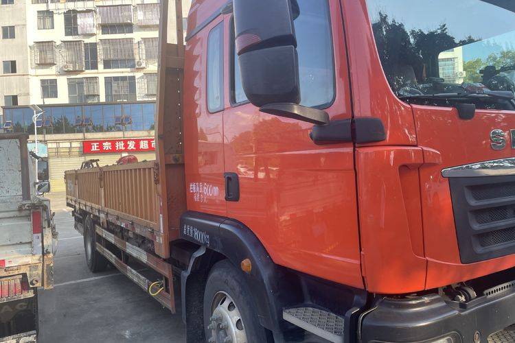 二手重汽汕德卡 240马力 载货车