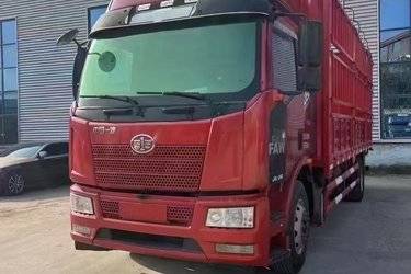 二手一汽解放 J6L中卡 2019款 240马力 4X2 6.75米仓栅式载货车(378后桥)(国五) 单桥 大柴二手载货车 黄牌图片