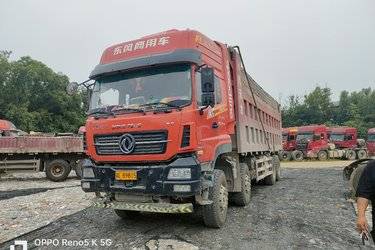 二手东风商用车 天龙KC重卡 560马力 8X4 8.2米自卸车(国五) 前四后八 雷诺二手自卸车 黄牌