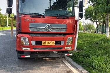 二手东风商用车 天锦中卡 210马力 6X2 8.6米排半载货车(国四) 前四后四 安徽康明斯二手载货车 黄牌