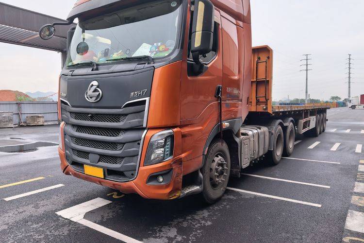二手东风柳汽乘龙 580马力 牵引车