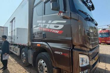 二手青岛解放 JH6 领航版 460马力 8X4 9.4米冷藏车(国五) 8X4 锡柴二手专用车冷藏车图片