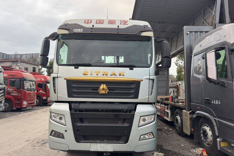 二手重汽汕德卡 350马力 载货车