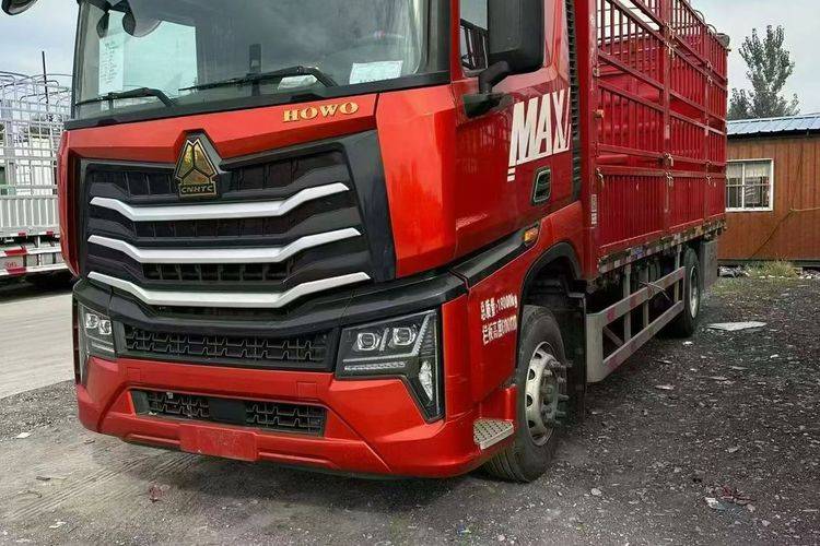 重汽豪沃(HOWO) 290马力 载货车
